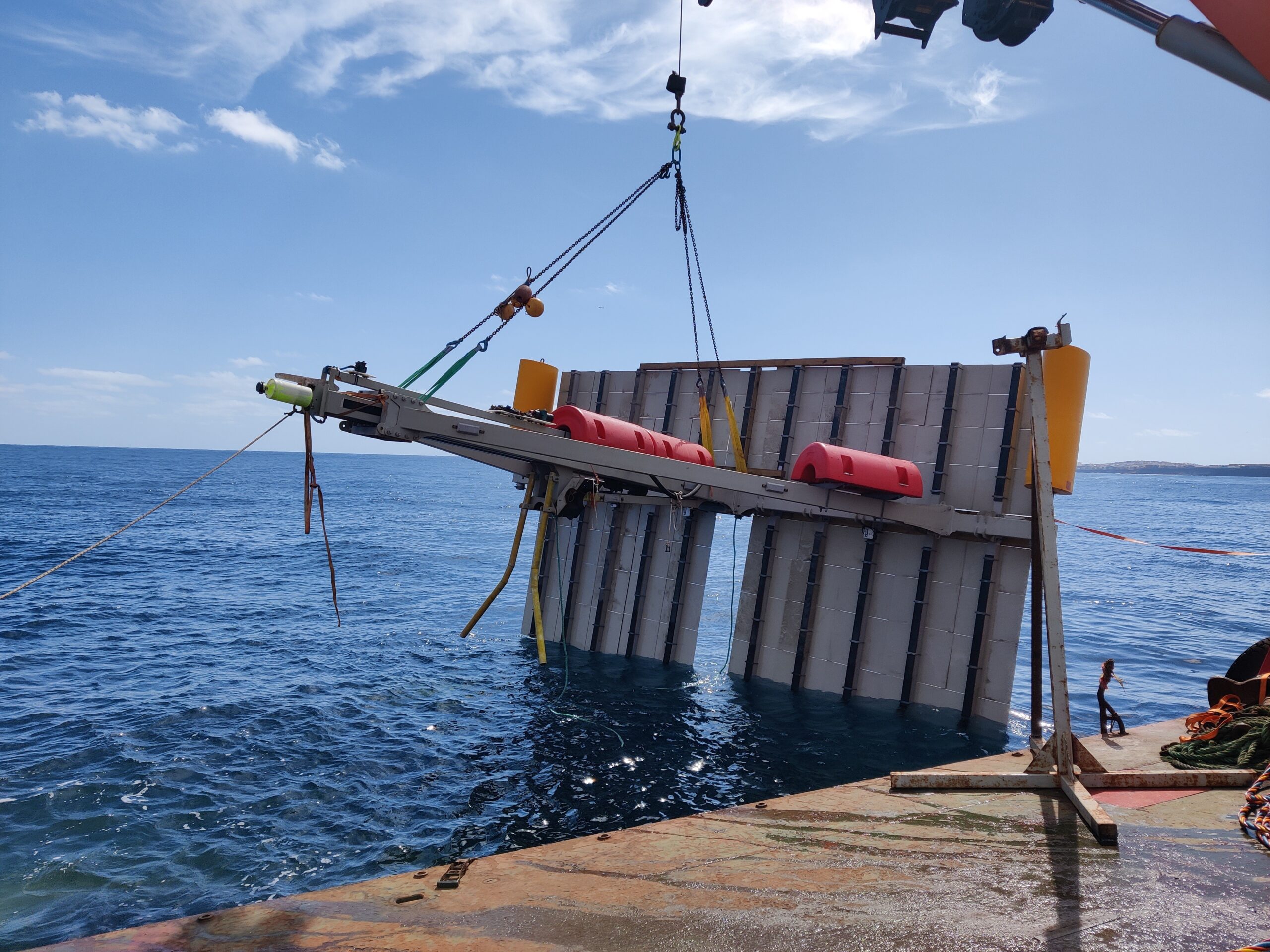 Wavepiston has successfully installed the upgraded energy collector.